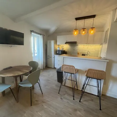 28 - Luxury - Old Town - 4 People *