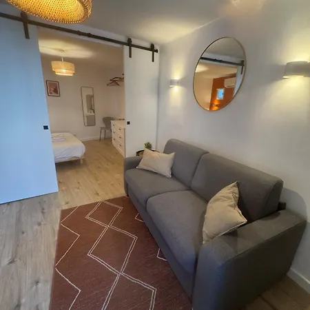 28 - Luxury - Old Town - 4 People Antibes
